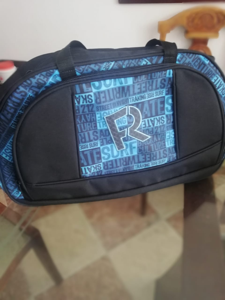 Bolso pequeño para caballero – Mercasanare LATAM